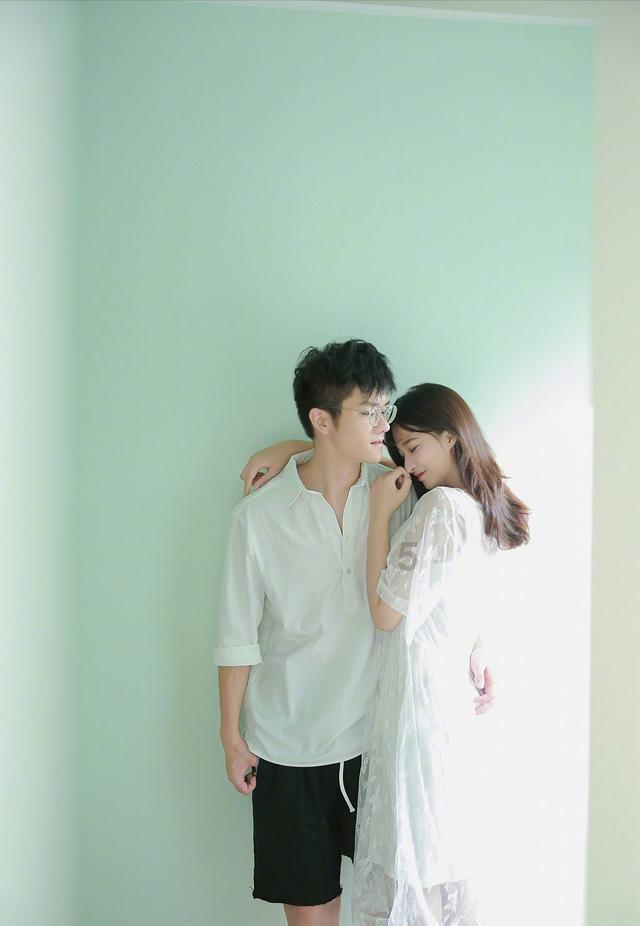 机智问答网页-智慧解答疑问-女人喜欢男人。。。为啥女不明显。。女说让他玩段时间,和她闺蜜玩也行,过段时间就收了男人啥意思?专家在线答疑